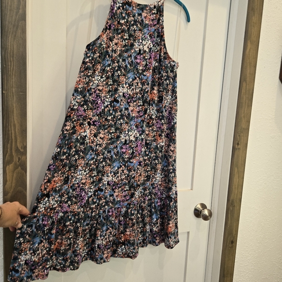 Time & Tru Floral Sleeveless Halter Dress - Picture 5 of 7